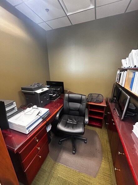 More Photos Of 10110 Molecular Dr, Rockville Medical For Sale