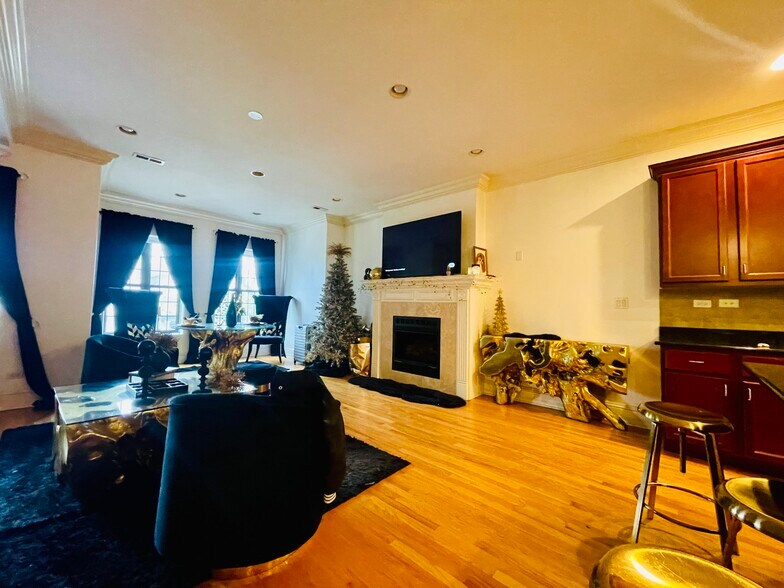 More Photos Of 5526 S Indiana Ave, Chicago Apartments For Sale