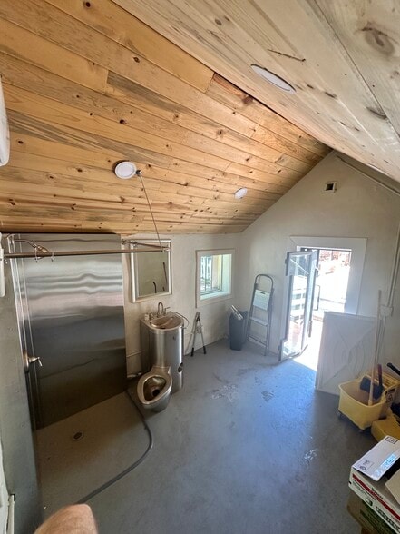 More Photos Of 2 W Saint George Blvd, Saint George Office For Sale