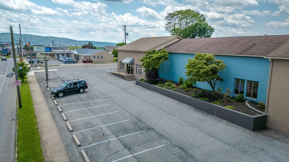 More Photos Of 1715 Stefko Blvd, Bethlehem Flex For Sale