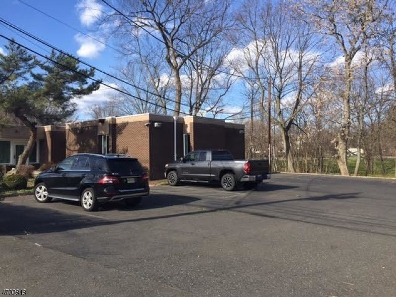 More Photos Of 2 Park Ave, Somerville Office For Sale