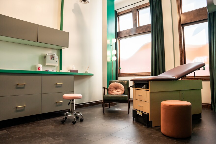 More Photos Of 2101-2107 Larimer St, Denver Loft Creative Space For Sale