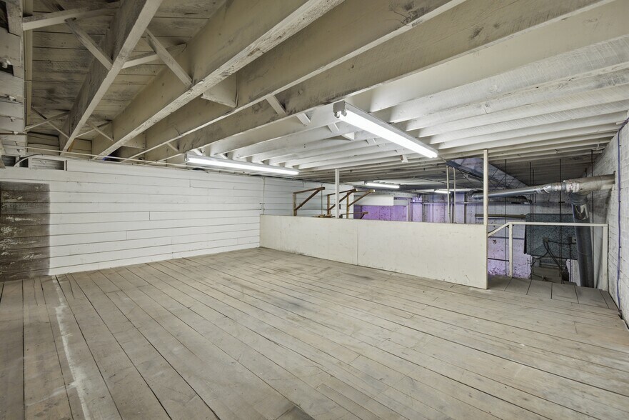 More Photos Of 200 E Main St, Oklahoma City Manufacturing For Sale