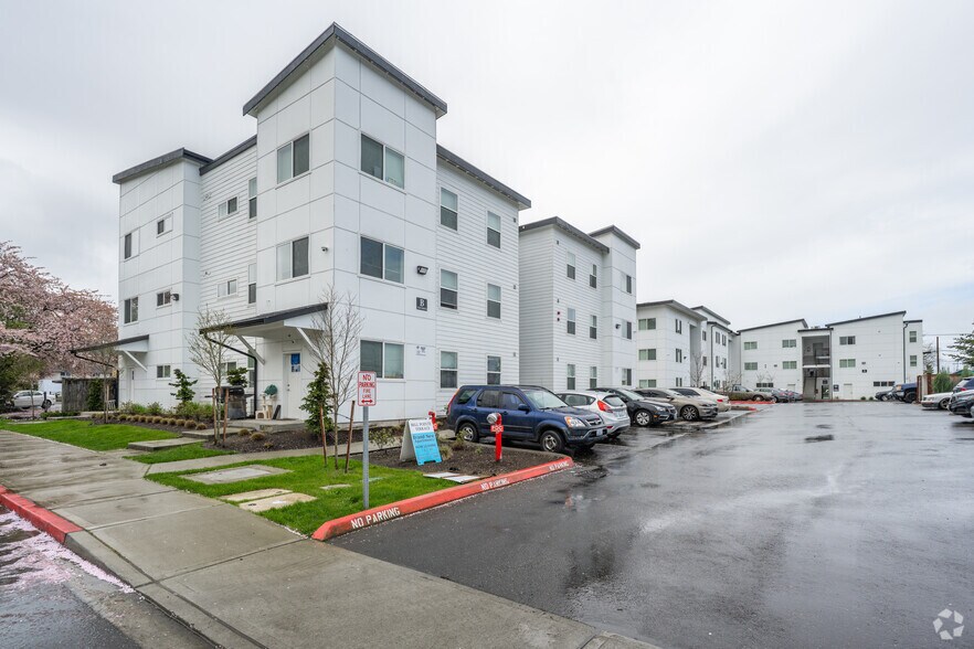 Primary Photo Of 7431-7435 Pacific Ave, Tacoma Apartments For Sale