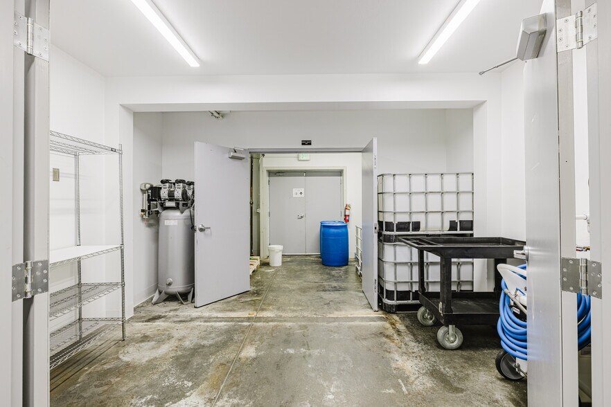 More Photos Of 1120 Hacienda Ranch Rd, Wells Truck Terminal For Lease