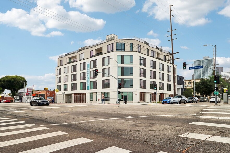 More Photos Of 11701 Santa Monica Blvd, Los Angeles Apartments For Lease