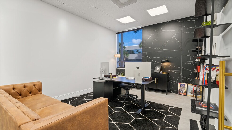 More Photos Of 1510 E Colonial Dr, Orlando Office For Lease