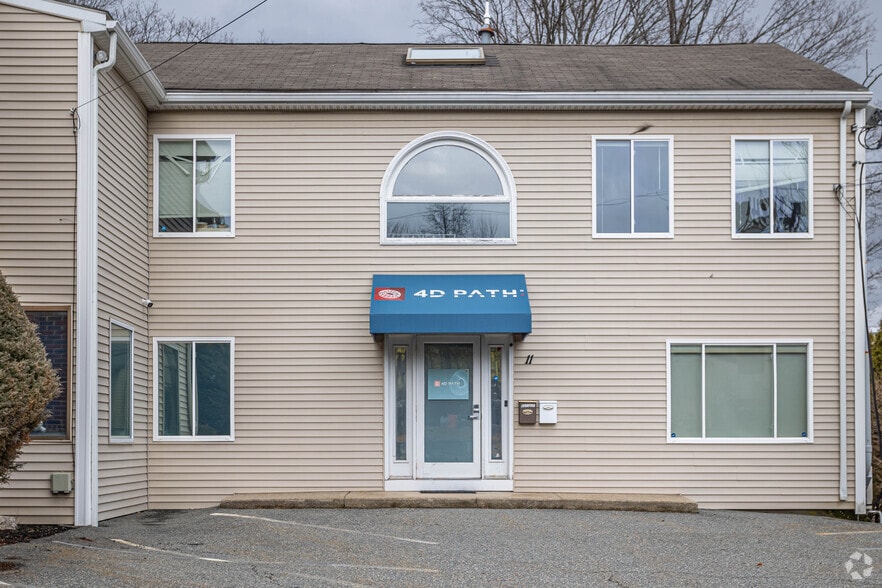 Primary Photo Of 11-15 John St, Newton Office Residential For Lease