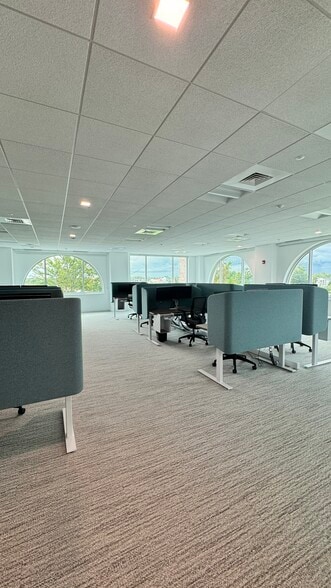 More Photos Of 350 W Cedar St, Pensacola Office Residential For Lease
