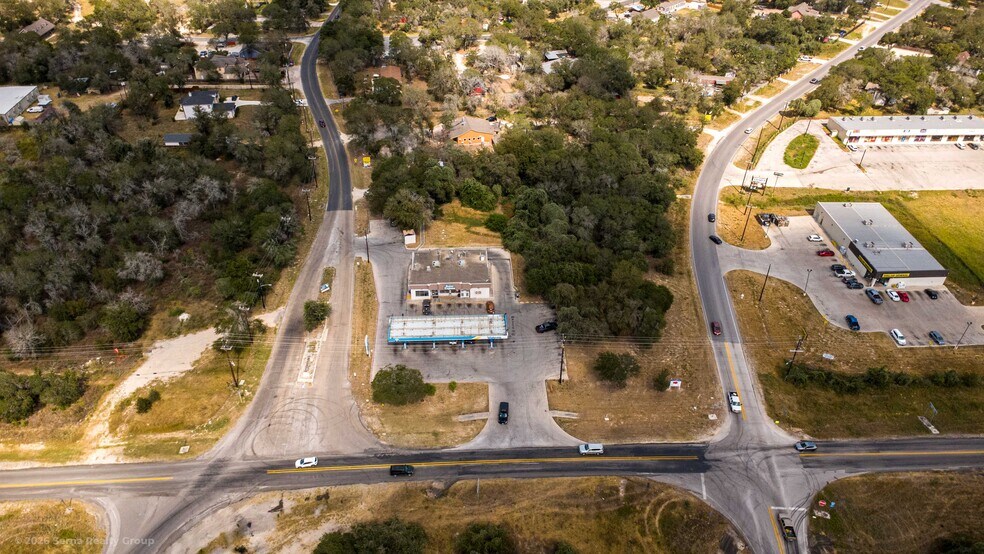 More Photos Of 3710 Waterwood Pass, Elmendorf Restaurant For Sale