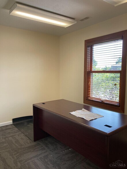 More Photos Of 771 Neeb Rd, Cincinnati Medical For Lease