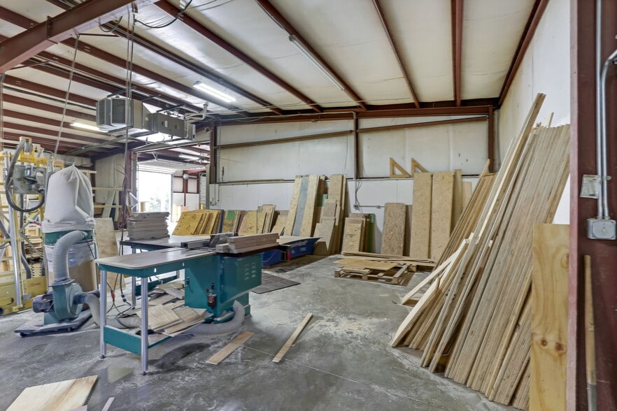 More Photos Of 2591 Harrison Rd, Columbus Warehouse For Sale