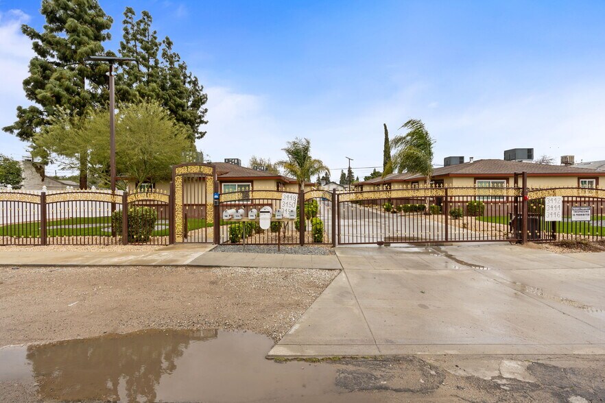 More Photos Of 3442 W University Ave, Fresno Apartments For Sale