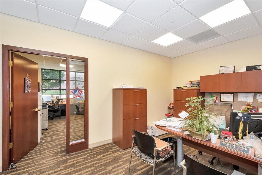 More Photos Of 15959 S 108th Ave, Orland Park Medical For Sale