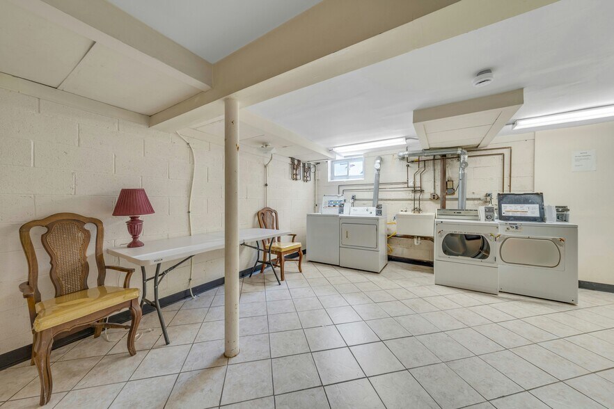 More Photos Of 161 S Pearl St, Pearl River Apartments For Sale