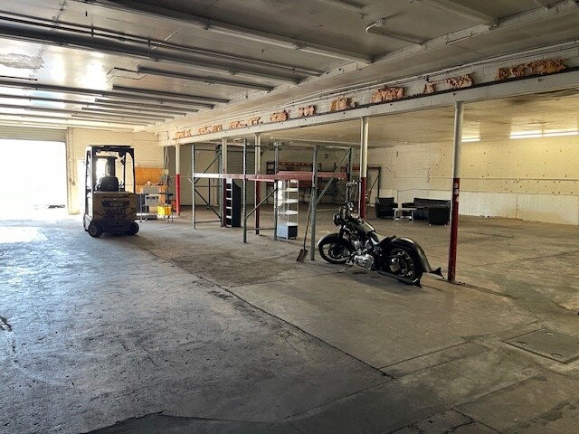 More Photos Of 1601 E Madison St, Phoenix Manufacturing For Lease