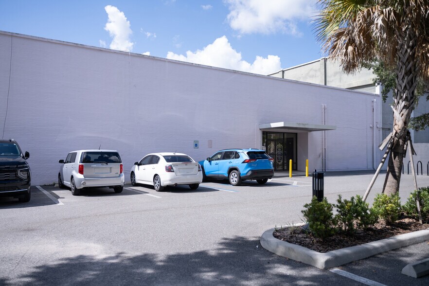 More Photos Of 104 W Reynolds St, Plant City Storefront Retail Office For Sale