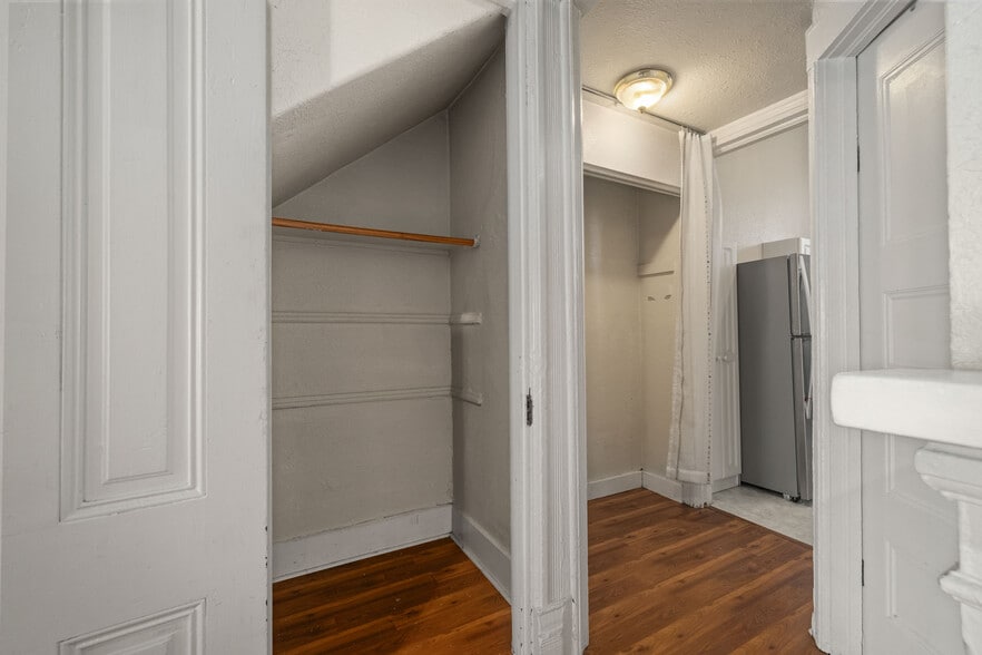 More Photos Of 305 Oak St, San Francisco Multifamily For Sale