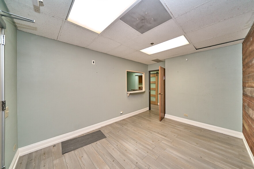 More Photos Of 8737 Beverly Blvd, West Hollywood Medical For Sale