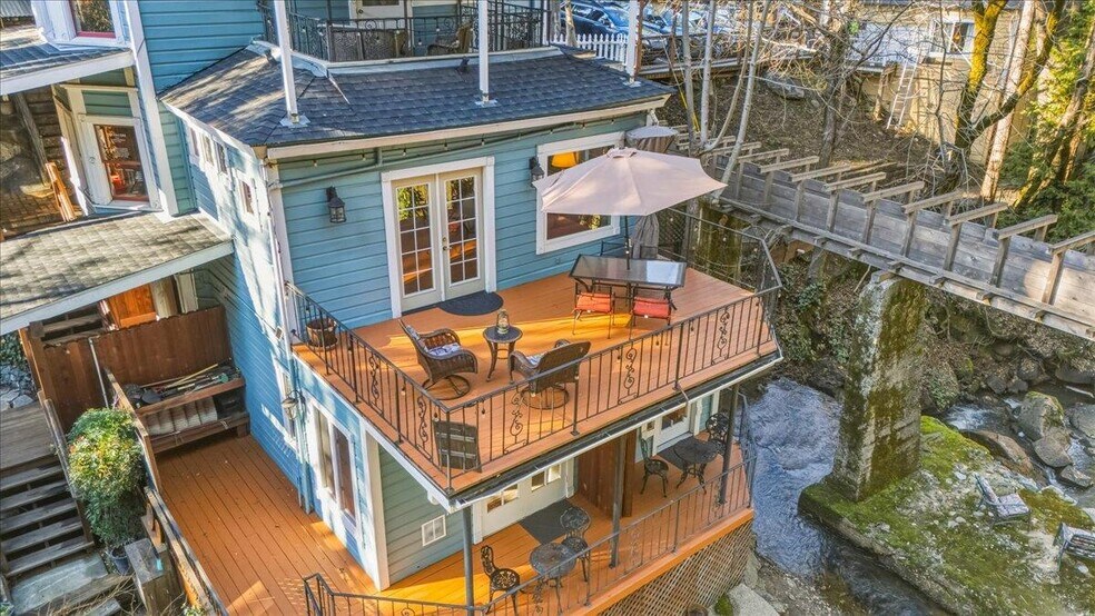 More Photos Of 301-317 S Pine St, Nevada City Hotel For Sale