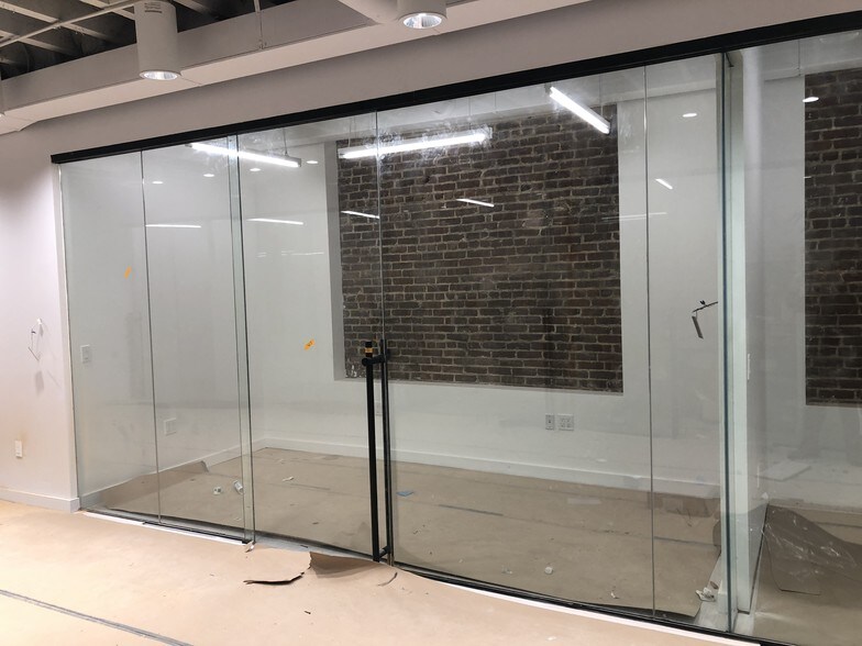 More Photos Of 839 Broadway, Brooklyn Freestanding For Lease