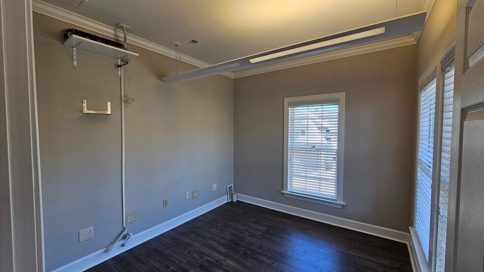 More Photos Of 1830 Peachtree Pky, Cumming Medical For Sale