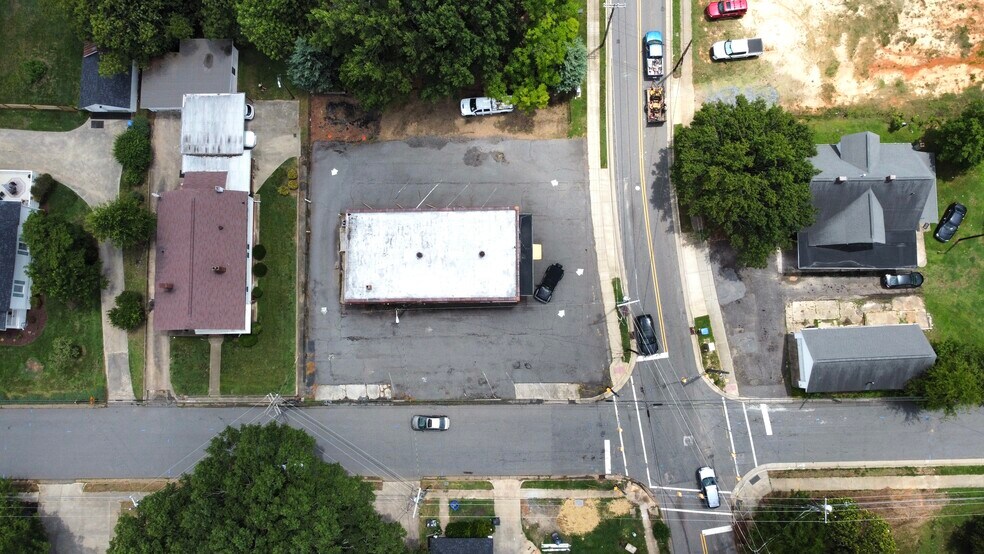 More Photos Of 195 W Statesville Ave, Mooresville Freestanding For Sale