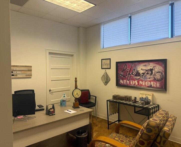 More Photos Of 5540 N Farmer Branch Rd, Ozark Unknown For Lease