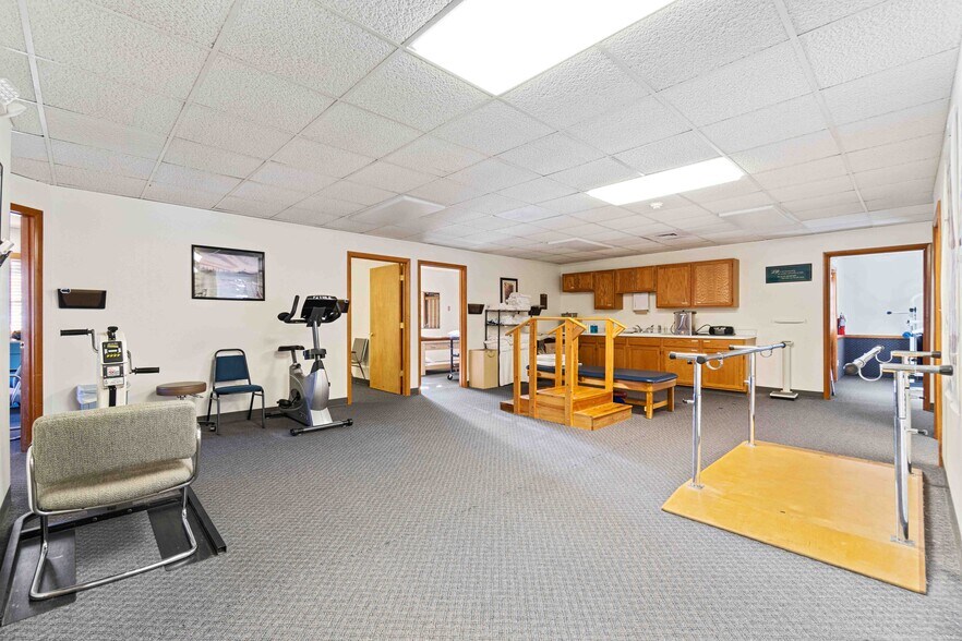 More Photos Of 13049 Frankstown Rd, Pittsburgh Medical For Sale