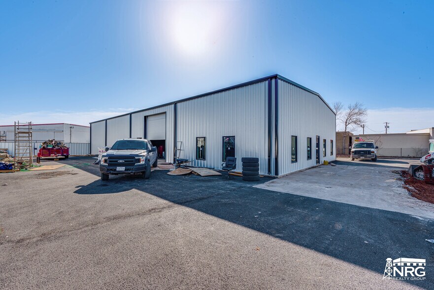 More Photos Of 3305 Bankhead Hwy, Midland Warehouse For Sale