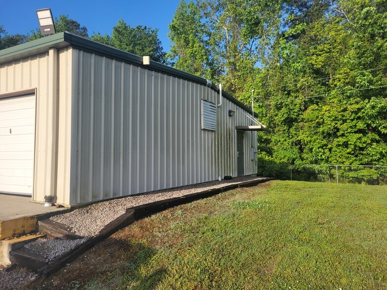 More Photos Of 2020 Carol White Ct, Marion Warehouse For Lease