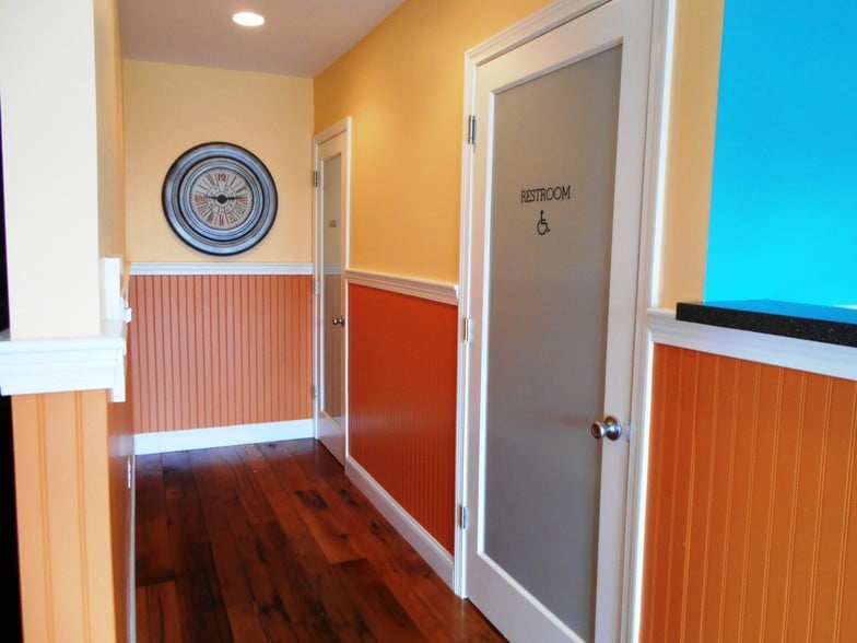 More Photos Of 148 Elizabeth St, Derby Restaurant For Lease