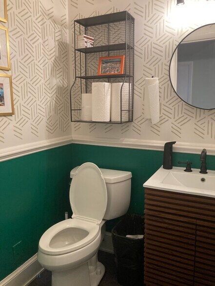 More Photos Of 909 U St NW, Washington Storefront Retail Office For Sale