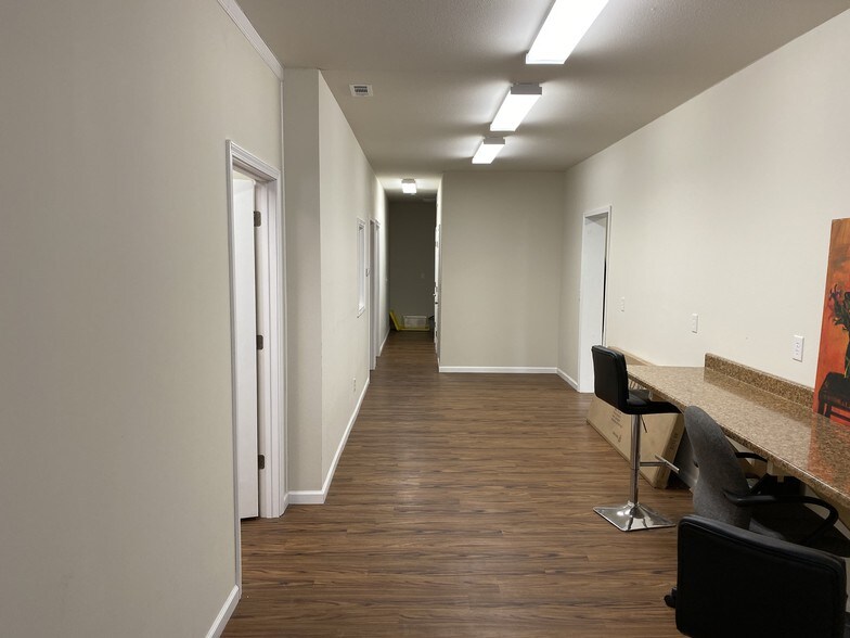 More Photos Of 144 Lincoln Place Ct, Belleville Medical For Sale
