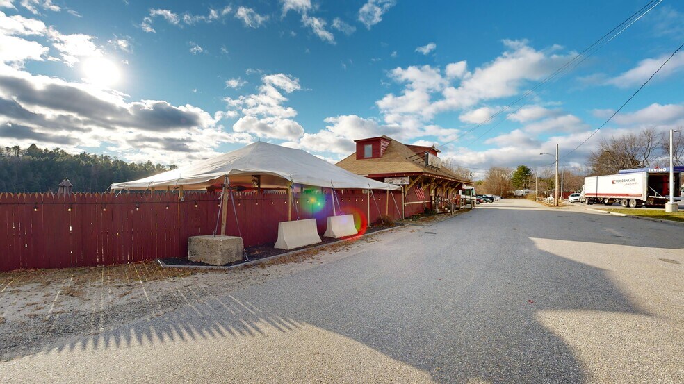 More Photos Of 695 Lisbon St, Lisbon Restaurant For Sale