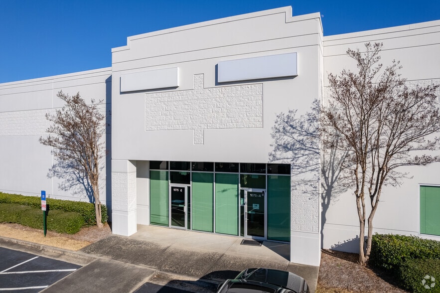 More Photos Of 1075 Cobb International Pl, Kennesaw Warehouse For Lease