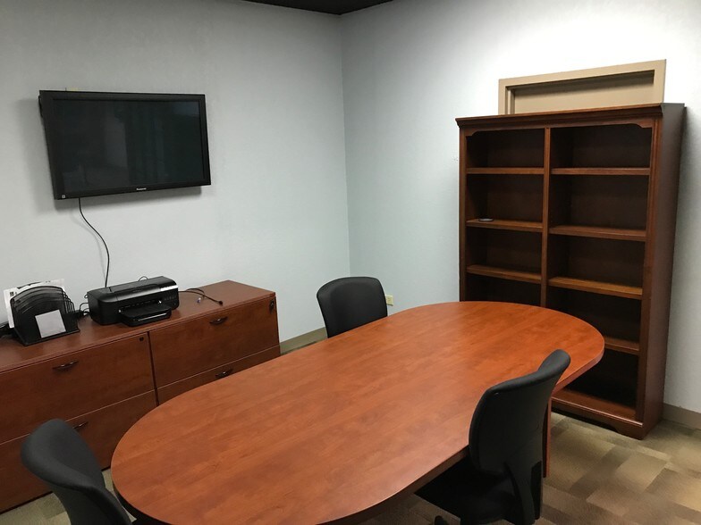 More Photos Of 8030 Arrowridge Blvd, Charlotte Office For Sale