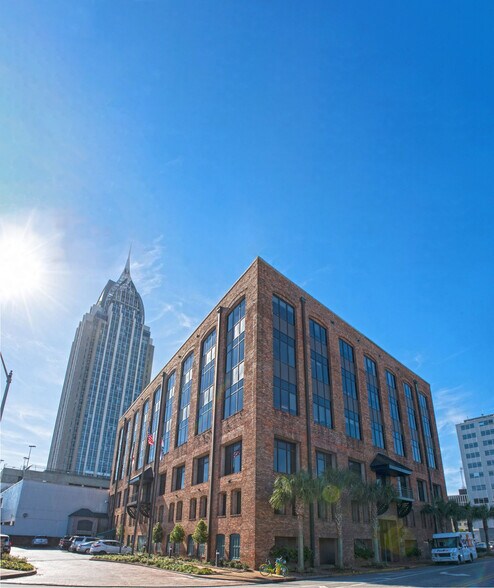 More Photos Of 1 St Louis St, Mobile Office For Lease
