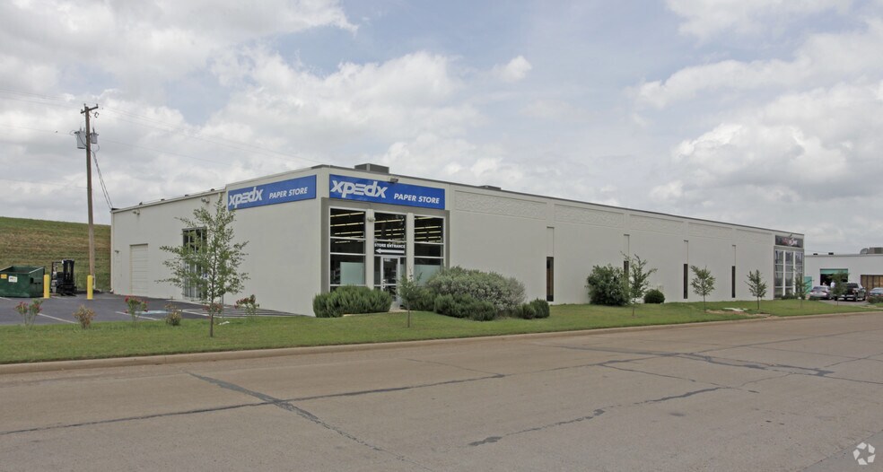 More Photos Of 2816 Shamrock Ave, Fort Worth Loft Creative Space For Lease