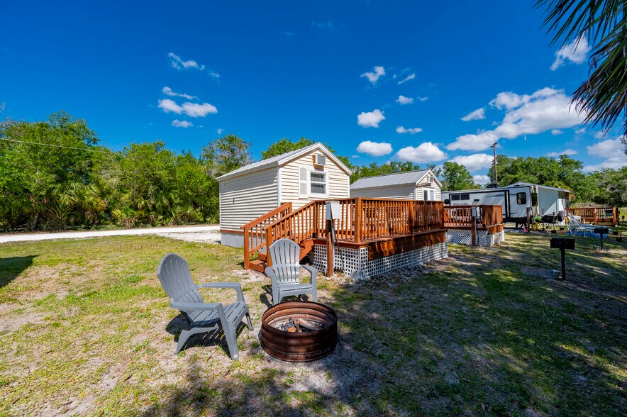 More Photos Of 8806 SW Start Center St, Arcadia Manufactured Housing Mobile Home Park For Sale