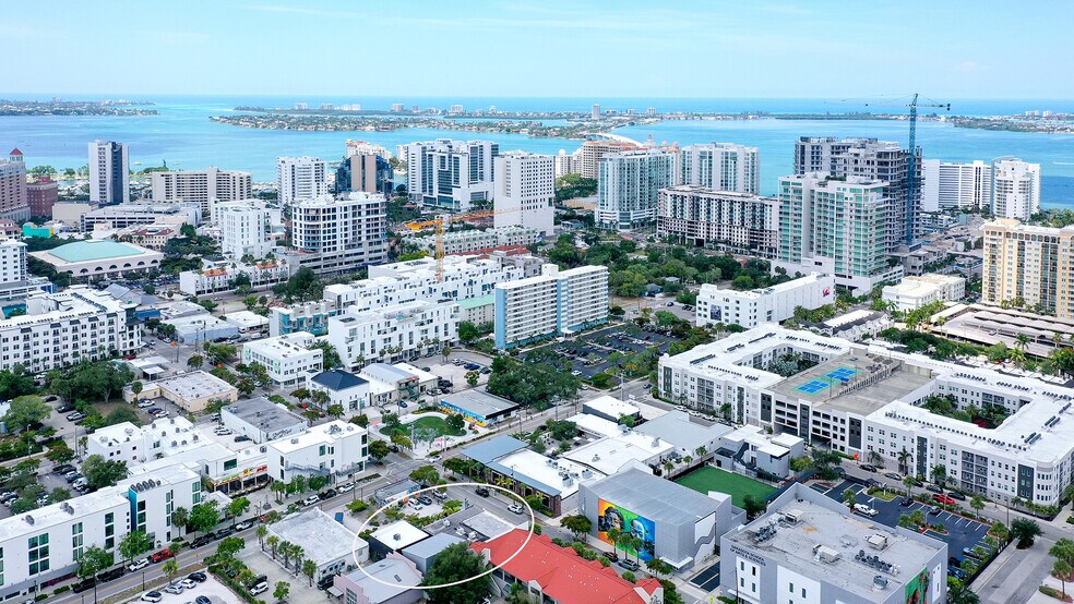 More Photos Of 622 Central Ave, Sarasota Freestanding For Sale