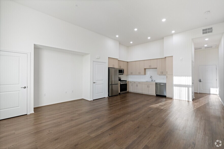 More Photos Of 6838-6874 Northbank Dr, Ventura Apartments For Lease