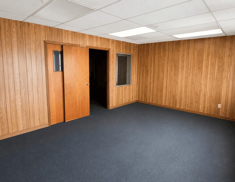More Photos Of 500 Avenue R SW, Winter Haven Warehouse For Lease