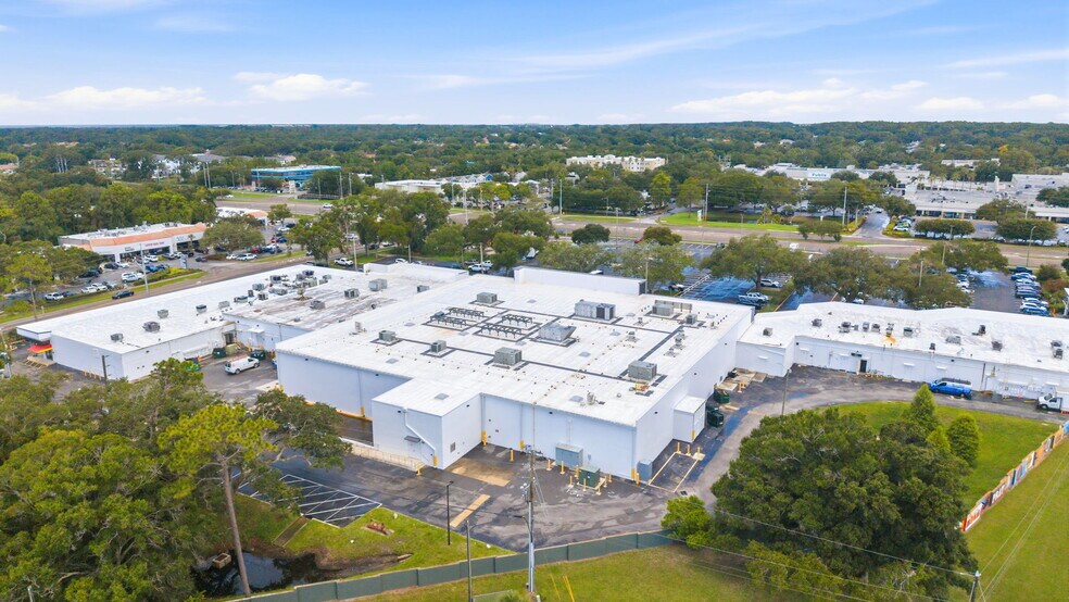 More Photos Of 2519 N McMullen Booth Rd, Clearwater Freestanding For Lease
