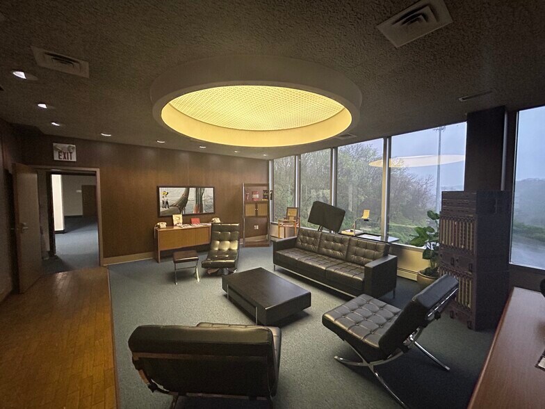 More Photos Of 2300 Montana Ave, Cincinnati Office For Lease