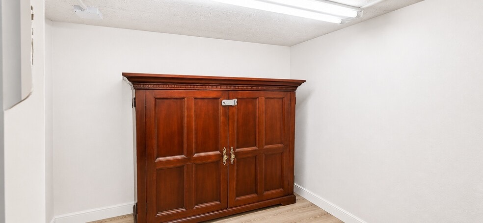 More Photos Of 4516 W Charleston Blvd, Las Vegas Freestanding For Sale