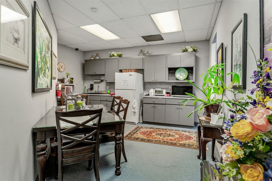 More Photos Of 6346 Brockton Ave, Riverside Office Residential For Sale