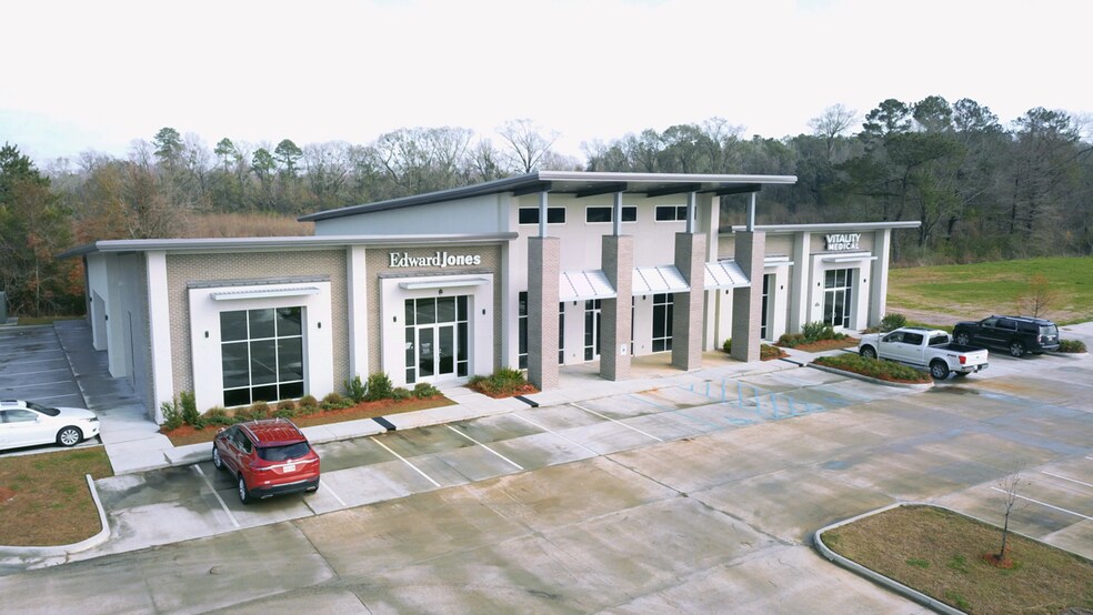 More Photos Of 9373 Baringer Foreman Rd, Baton Rouge Office For Sale