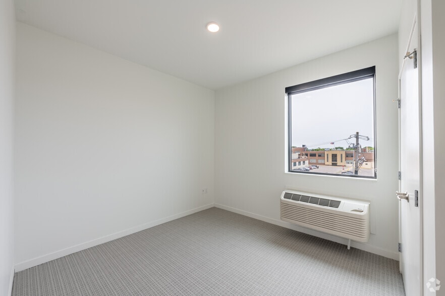 More Photos Of 747 Hampden Ave, Saint Paul Apartments For Sale