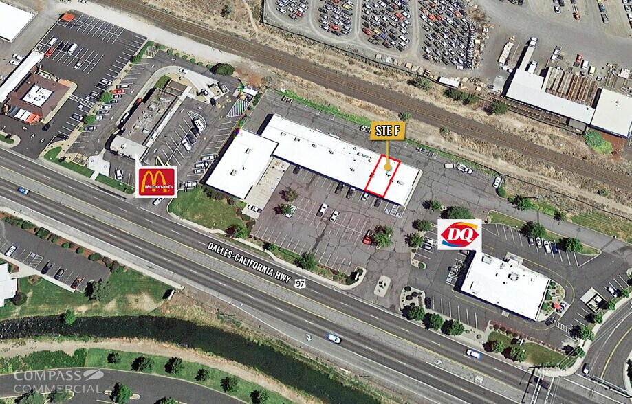 More Photos Of 2498 S Highway 97, Redmond Storefront Retail Office For Lease